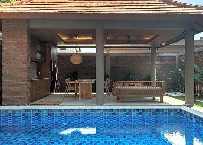 ホテル Serenia - Private Pool Near 4*